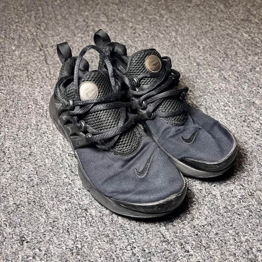 Nike Black and Navy Trainers